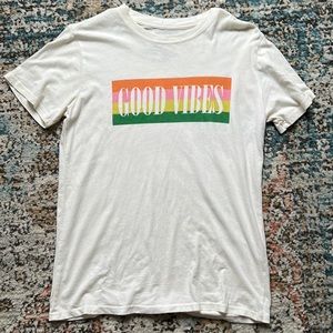 Womens small graphic tee